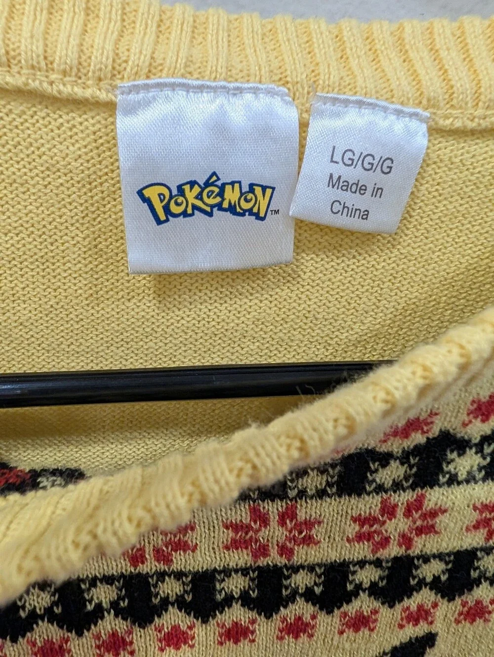 Pokémon Pikachu Fair Isle Knit Sweater Yellow Crewneck Pullover L Women's S